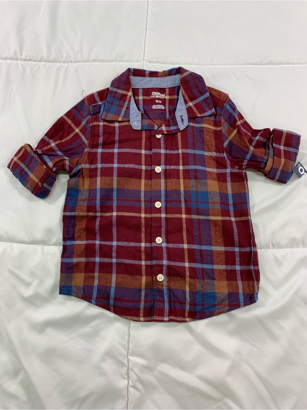 New Oshkosh B’gosh button-down shirt size 3T